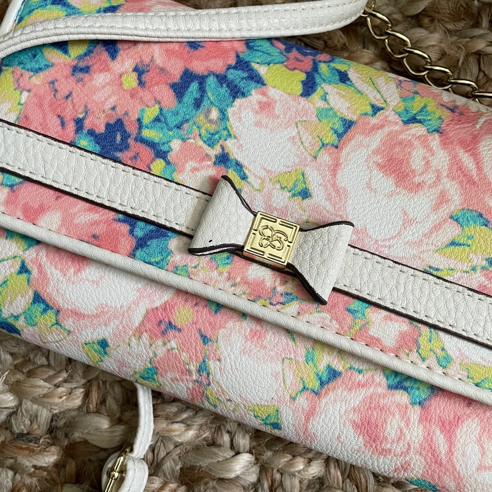 Jessica Simpson crossbody